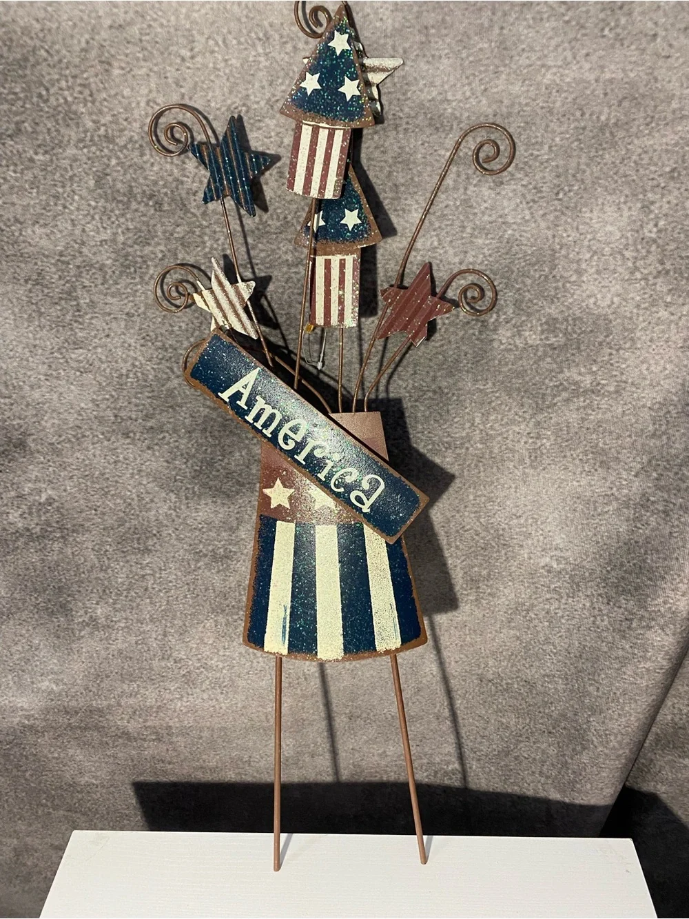 Patriotic America Metal Garden Stake 4th of July Yard Art Firework Stars